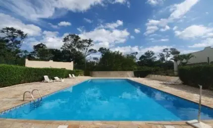 Casa em Condomínio para Locação em Valinhos, Capuava, 3 dormitórios, 1 suíte, 3 banheiros, 4 vagas