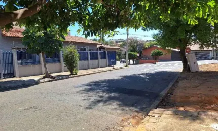Casa com 3 dormitórios à venda, 190 m² por R$ 780.000 - Vila Almeida - Indaiatuba/SP