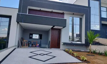 Atenção! casa de alto padrão em condomínio fechado!
