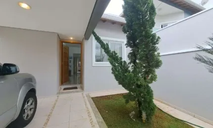Casa com 3 dormitórios (1 suíte) à venda, 90 m² por R$ 840.000 - Condomínio Villágio de Itaici - Indaiatuba/SP