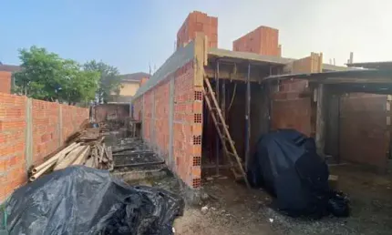 Casa para Venda em Joinville, Jardim Paraíso, 2 dormitórios, 2 banheiros, 1 vaga