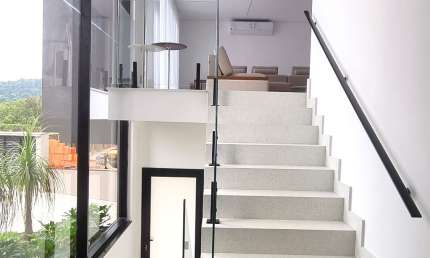 Belíssima casa recém construída no Residencial Gênesis II!