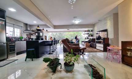 BELÍSSIMO IMÓVEL DE 133M² QUE ESBANJA REQUINTE E ELEGÂNCIA
