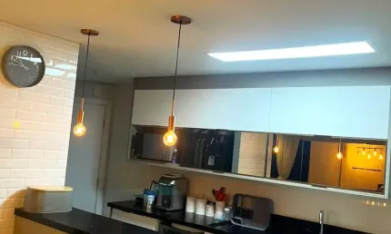 BELÍSSIMO APARTAMENTO RECÉM REFORMADO LOCALIZADO NA RUA DEPUTADO JOÃO SUSSUMU HIRATA