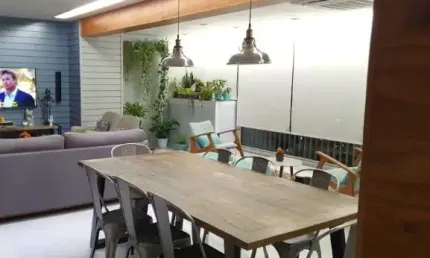 Belíssimo apartamento de 133m² com decoração moderna e três suítes