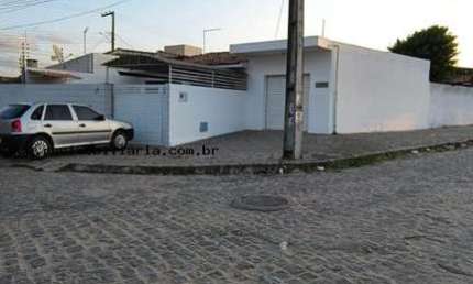 Casa solta à venda no Valentina, João Pessoa/PB, 2 Qtos