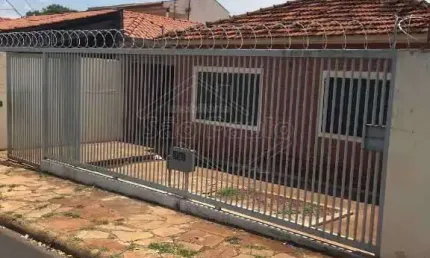 Casa com 2 quartos à venda no Jardim Quitandinha, Araraquara , 88 m2 por R$ 250.000
