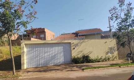 Casa com 2 quartos à venda no Residencial Ravena, Araraquara , 141 m2 por R$ 450.000