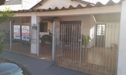 Casa com 3 quartos à venda no Jardim Esperança, Santa Lúcia  por R$ 230.000