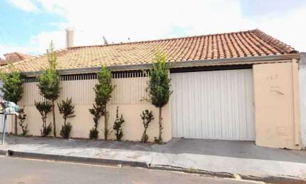 Casa com 4 quartos à venda no Jardim Santa Terezinha, Américo Brasiliense , 158 m2 por R$ 400.000