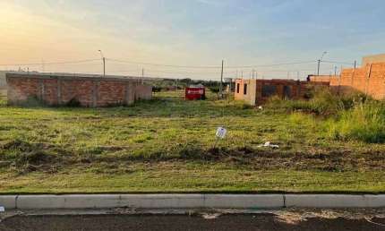Terreno à venda no Residencial Monte Carlo, Araraquara  por R$ 83.000