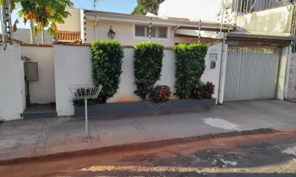Casa com 2 quartos à venda no Jardim Mangiacapra, Araraquara , 232 m2 por R$ 420.000