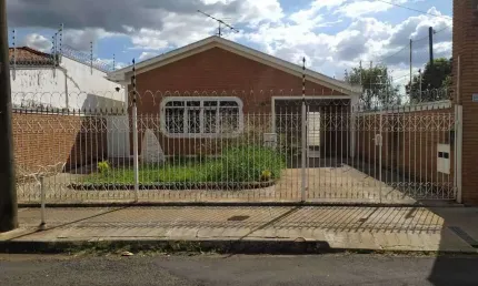 Casa com 3 quartos à venda na Vila Cidade Industrial (Vila Xavier), Araraquara , 204 m2 por R$ 537.000