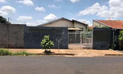 Casa com 2 quartos à venda no Parque São Paulo (Vila Xavier), Araraquara , 138 m2 por R$ 220.000