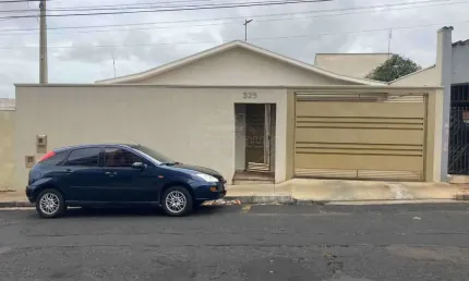 Casa com 2 quartos à venda na Vila Xavier (Vila Xavier), Araraquara , 360 m2 por R$ 650.000