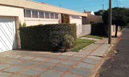 Casa com 3 quartos à venda no Centro, Araraquara , 316 m2 por R$ 800.000