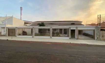 Casa com 3 quartos à venda no Jardim Higienópolis, Araraquara , 415 m2 por R$ 1.200.000
