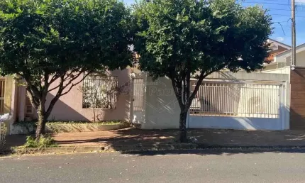 Casa com 3 quartos à venda na Vila Harmonia, Araraquara , 224 m2 por R$ 700.000
