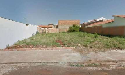 Terreno à venda no Jardim dos Manacás, Araraquara  por R$ 150.000