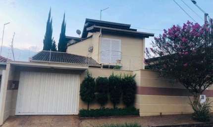 Casa com 2 quartos à venda na Vila José Bonifácio, Araraquara , 176 m2 por R$ 650.000