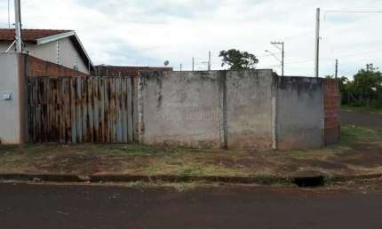 Terreno à venda no Jardim América (Vila Xavier), Araraquara  por R$ 127.000