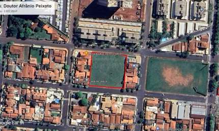 Terreno à venda no Jardim Adalgisa, Araraquara  por R$ 2.400.000