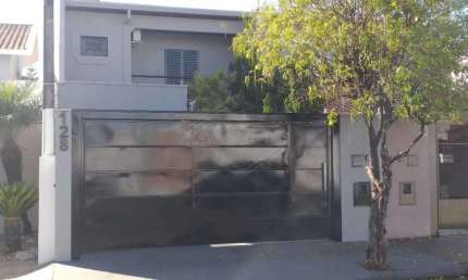 Casa com 3 quartos à venda na Vila Velosa, Araraquara , 171 m2 por R$ 498.000