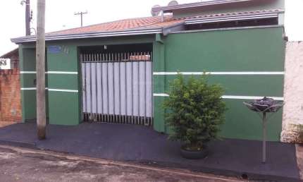 Casa com 2 quartos à venda no Conjunto Habitacional Victório de Santi, Araraquara , 139 m2 por R$ 190.000