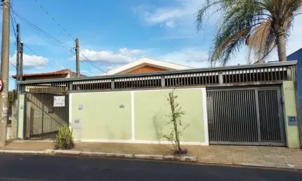 Casa com 3 quartos à venda na Vila Xavier (Vila Xavier), Araraquara , 227 m2 por R$ 360.000