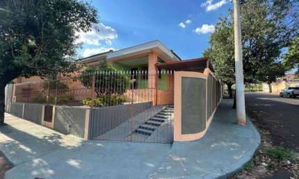 Casa com 3 quartos à venda no Parque Alvorada, Araraquara , 207 m2 por R$ 395.000