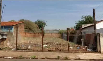 Terreno à venda no Jardim Quitandinha, Araraquara  por R$ 250.000