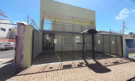 Casa com 1 quarto para alugar no Centro, Araraquara  por R$ 800