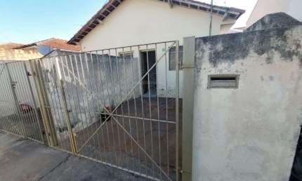 Casa com 1 quarto para alugar no Jardim Bela Vista, Américo Brasiliense  por R$ 750