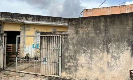 Casa com 3 quartos à venda na Vila Bela Vista, Araraquara , 183 m2 por R$ 230.000
