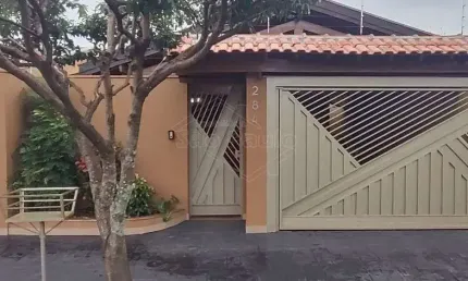 Casa com 3 quartos à venda no Jardim das Estações (Vila Xavier), Araraquara , 207 m2 por R$ 500.000