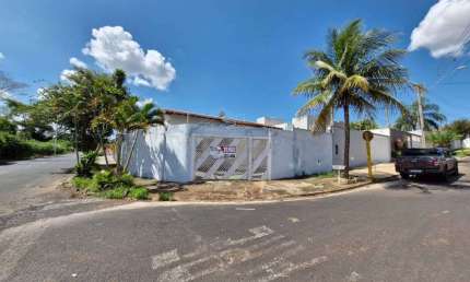 Casa com 3 quartos à venda no Residencial Cambuy, Araraquara 