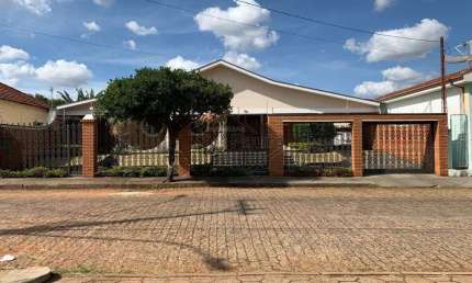 Casa com 3 quartos à venda na Vila Xavier (Vila Xavier), Araraquara , 425 m2 por R$ 1.130.000