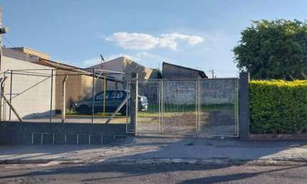 Terreno à venda no Parque Laranjeiras, Araraquara  por R$ 160.000