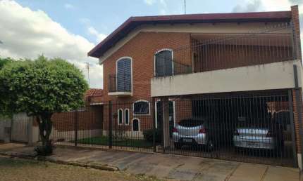 Casa com 4 quartos à venda na Vila Furlan, Araraquara , 407 m2 por R$ 890.000