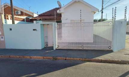 Casa com 3 quartos à venda no Centro, Araraquara , 131 m2 por R$ 450.000