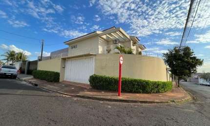 Casa com 3 quartos à venda no Jardim Morumbi, Araraquara , 372 m2 por R$ 850.000