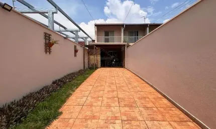 Casa com 3 quartos à venda no Jardim Aclimação, Araraquara , 127 m2 por R$ 350.000