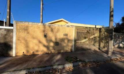 Casa com 3 quartos à venda na Vila Xavier (Vila Xavier), Araraquara , 154 m2 por R$ 285.000