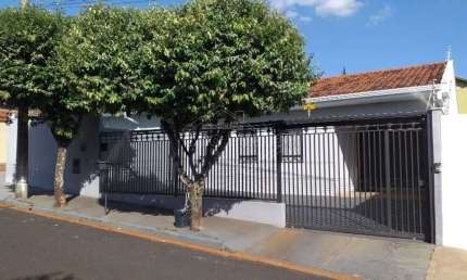 Casa com 3 quartos à venda no Jardim Morumbi, Araraquara , 126 m2 por R$ 450.000