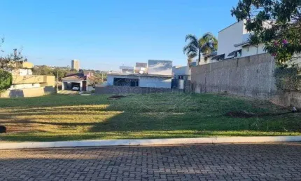Terreno em condomínio fechado à venda no Condomínio Buona Vita, Araraquara  por R$ 285.000