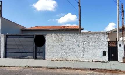 Casa com 3 quartos à venda no Jardim Ponte Alta, Américo Brasiliense , 174 m2 por R$ 360.000