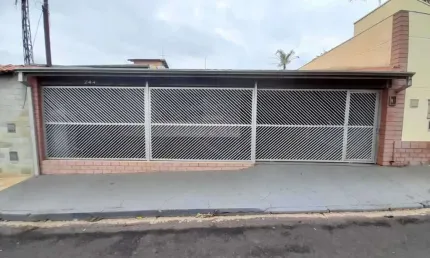 Casa comercial com 1 sala à venda no Jardim Brasil (Vila Xavier), Araraquara , 235 m2 por R$ 490.000