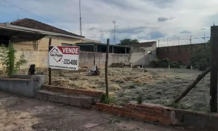 Terreno comercial à venda na Vila Yamada, Araraquara  por R$ 560.000