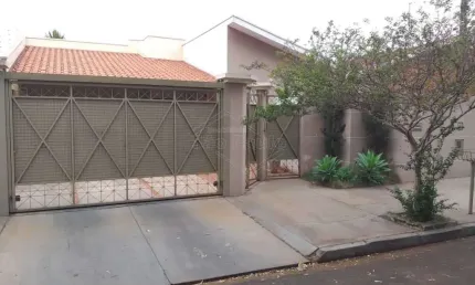 Casa comercial com 2 salas à venda no Jardim das Roseiras, Araraquara , 262 m2 por R$ 890.000