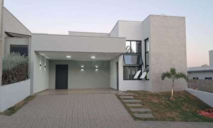 Casa em condomínio fechado com 3 quartos à venda no Residencial Campos de Piemonte, Araraquara , 145 m2 por R$ 800.000